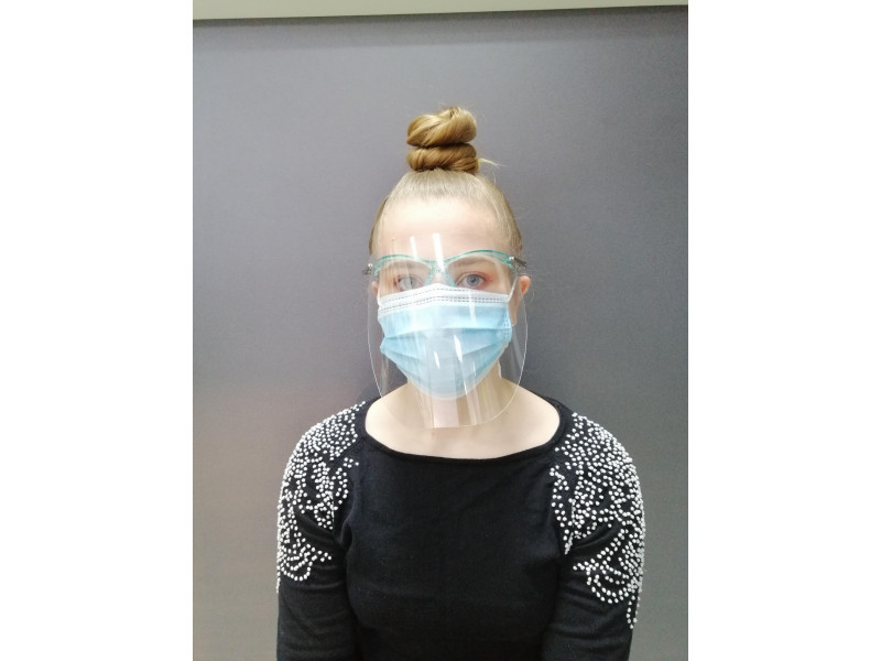 Ochranná maska s odnímatelnými fóliemi